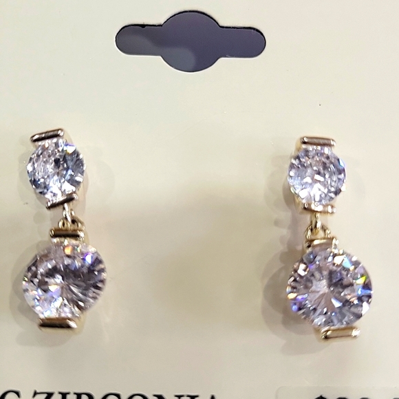 EARRING dangle silver color cubic zirconia NAPIER - Picture 1 of 7